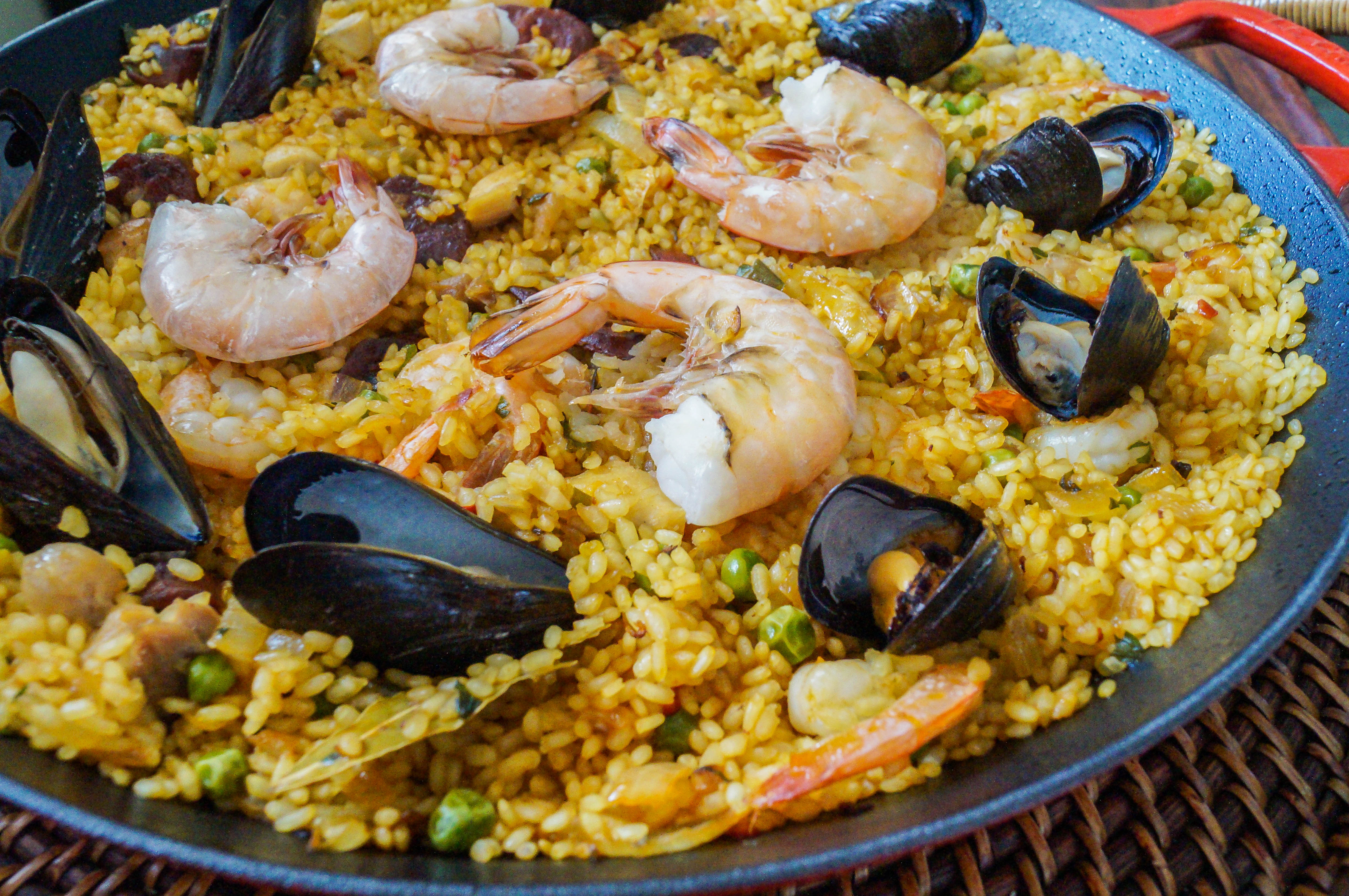 Paella Mixta (Spanish Paella with Seafood and Meat) - Tara&amp;#39;s ...