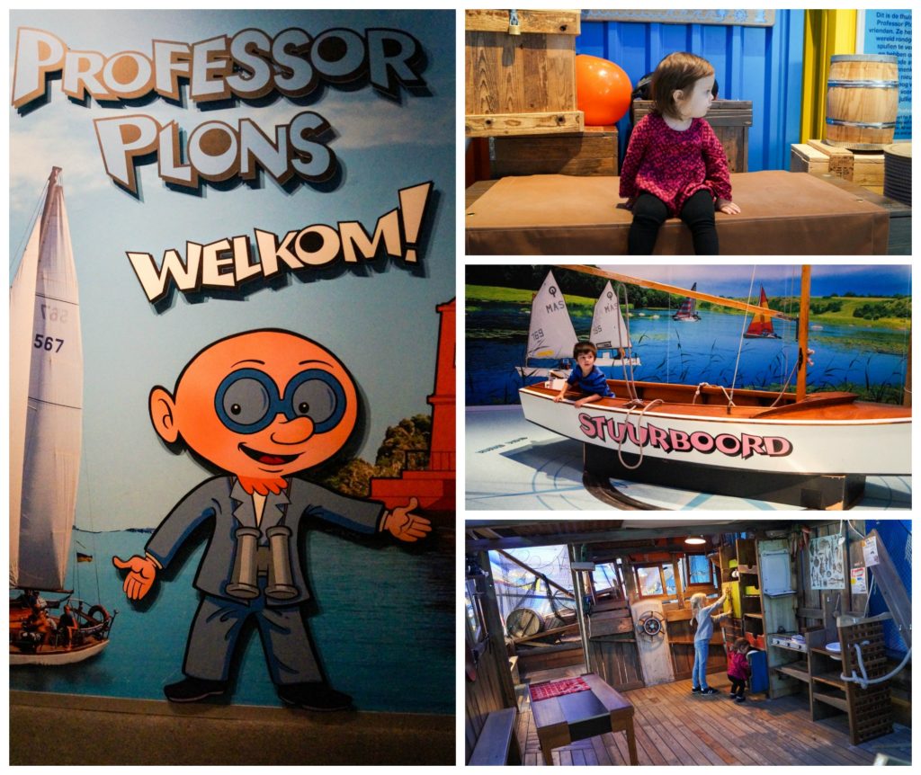 Professor Plons- Welkom! sign and entrance to play area with boats