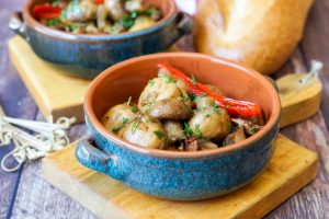 Cogumelos Marinados com Bacon (Portuguese Marinated Mushrooms with Bacon)