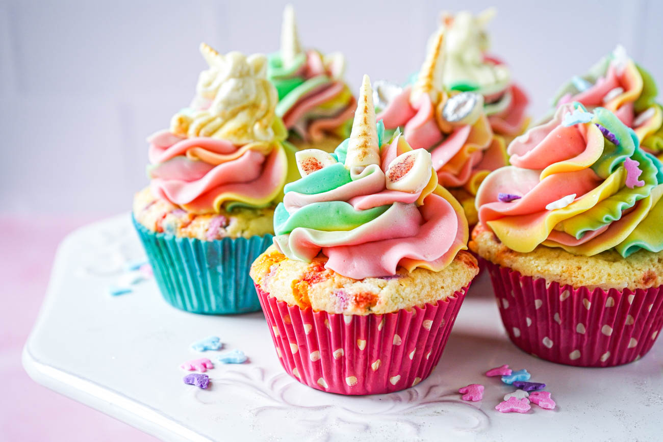 Bake it Beautiful - Glitter Cupcakes 