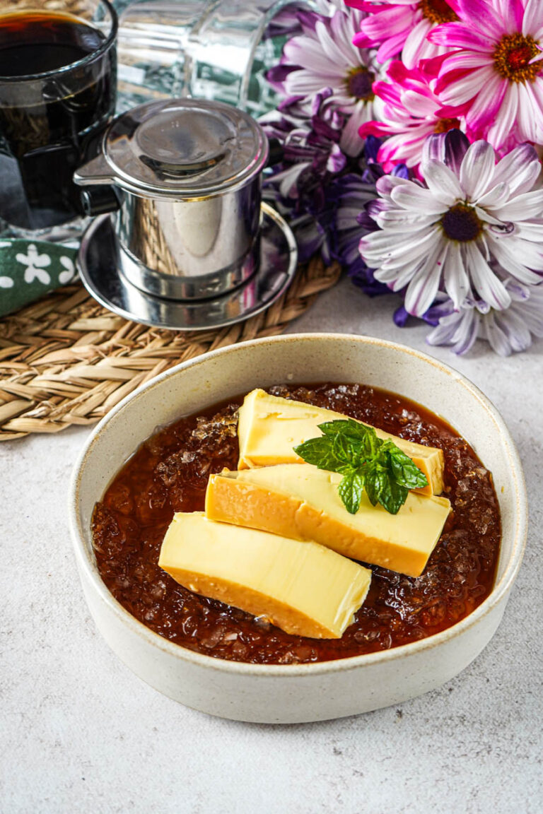 Bánh Flan (Crème Caramel) and Sweet Vietnamese Bakes - Tara's ...
