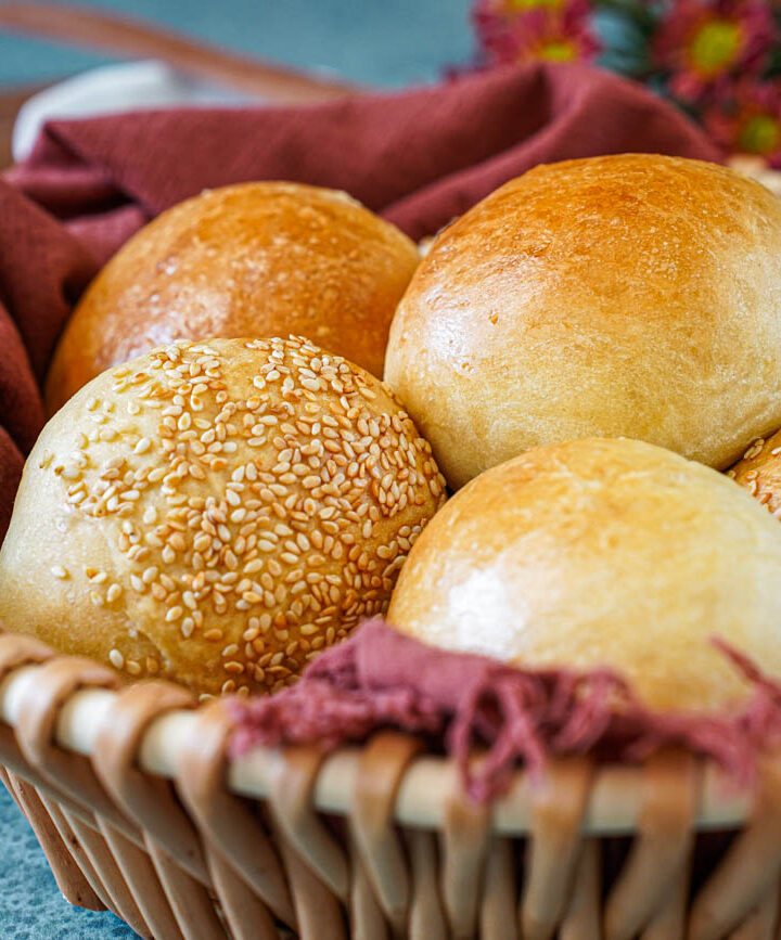 Panini Morbidi in a basket with a maroon towel.