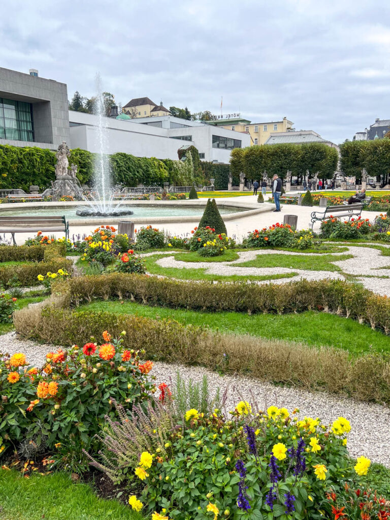 Hedges, flowers, and a fountain at Mirabellgarten.